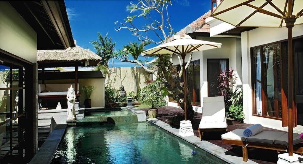 Bugan Villas Seminyak Extérieur photo